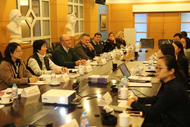 董事长团访问外研社.jpg